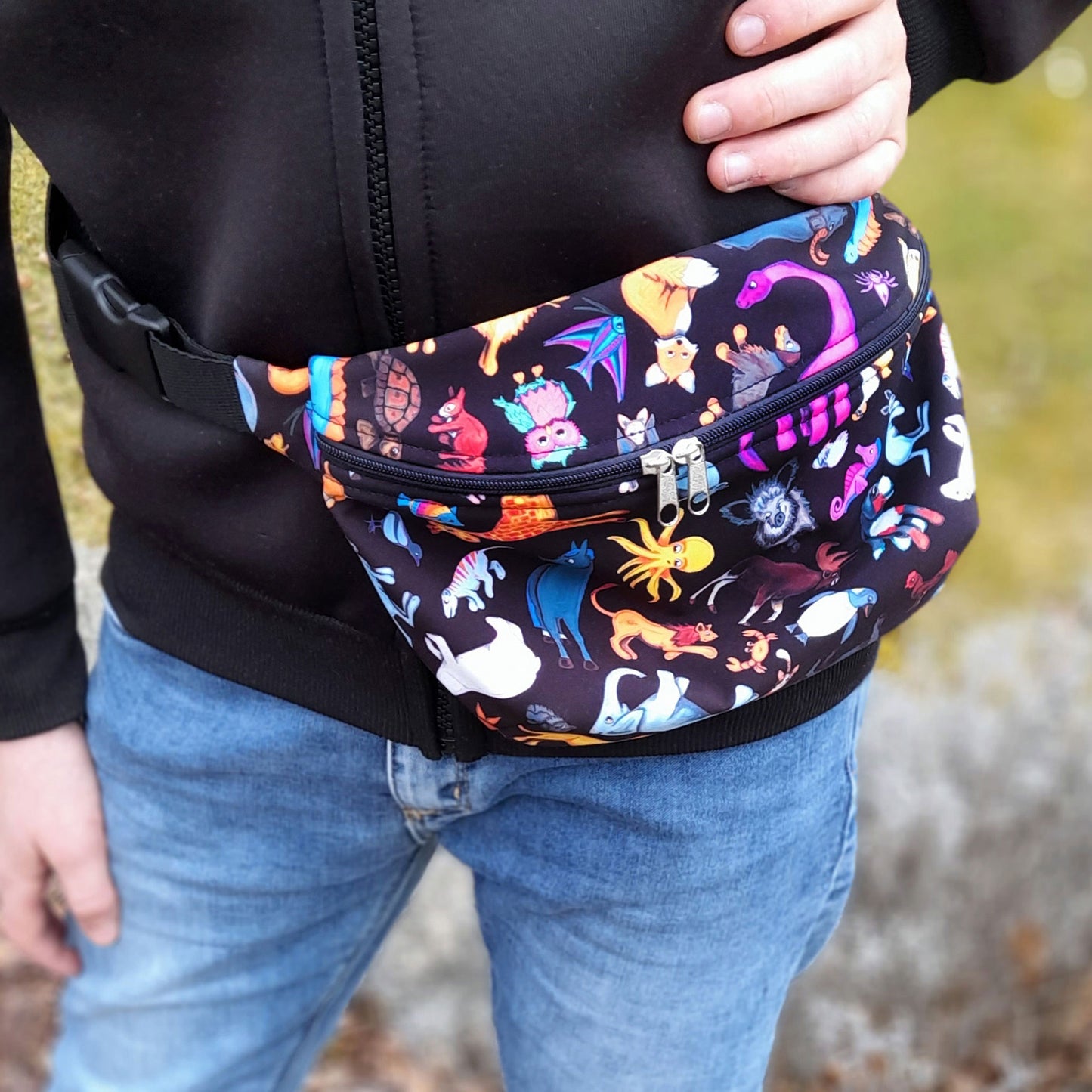 Bauchtasche Kinder mit vielen bunten Tieren